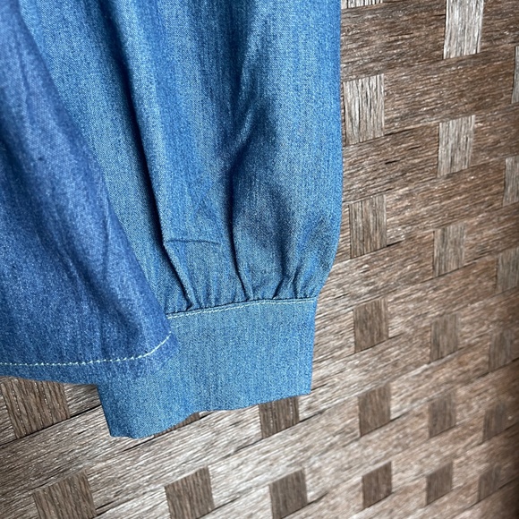 Denim Bow-Tie Blouse – Medium – Puff Sleeve Button-Down - Picture 6 of 7